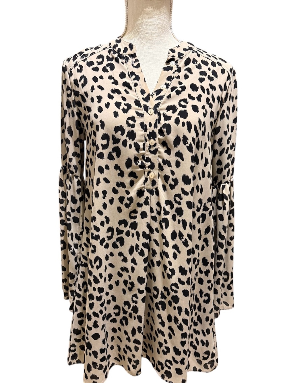 Buddy Love Leopard Print Long Sleeve, V-Neck Mini Dress. Size S